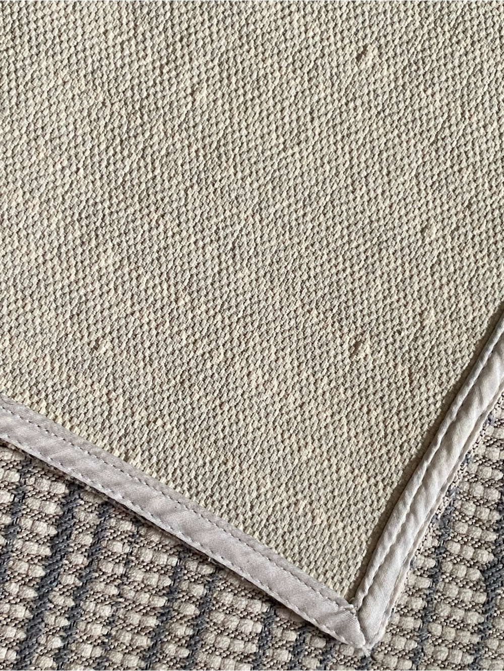 Calvin Klein - Small Abstract Non-Skid Accent Rug/Non-Slip Accent Mat - Picture 8 of 13